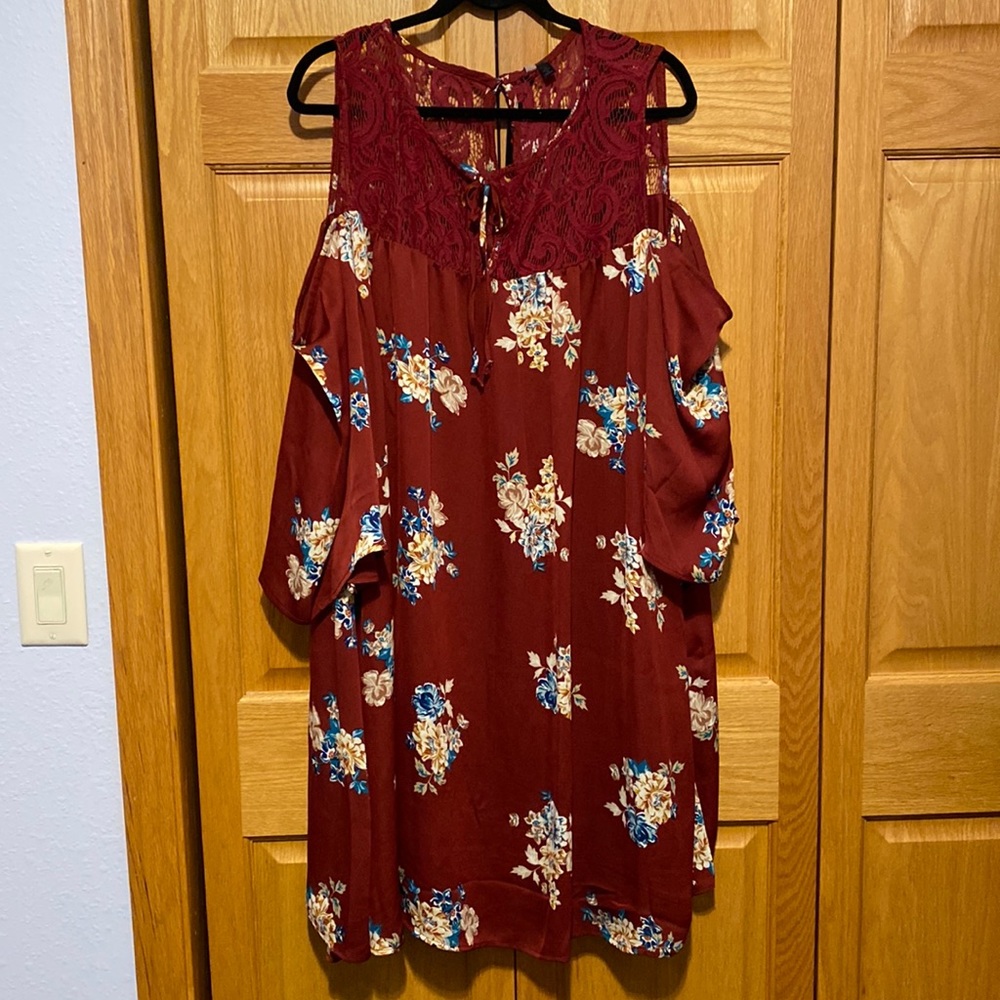 Floral Cold Shoulder knee length dress New size 3XL - Picture 2 of 12